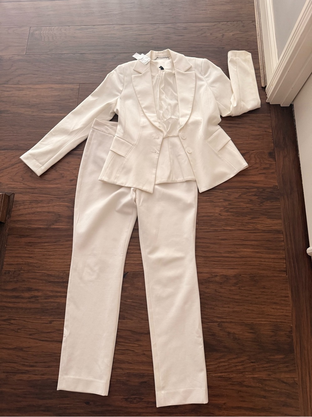 White House Black Market Ecru White Ivory Tailored Blazer & Pants Set 8 10
